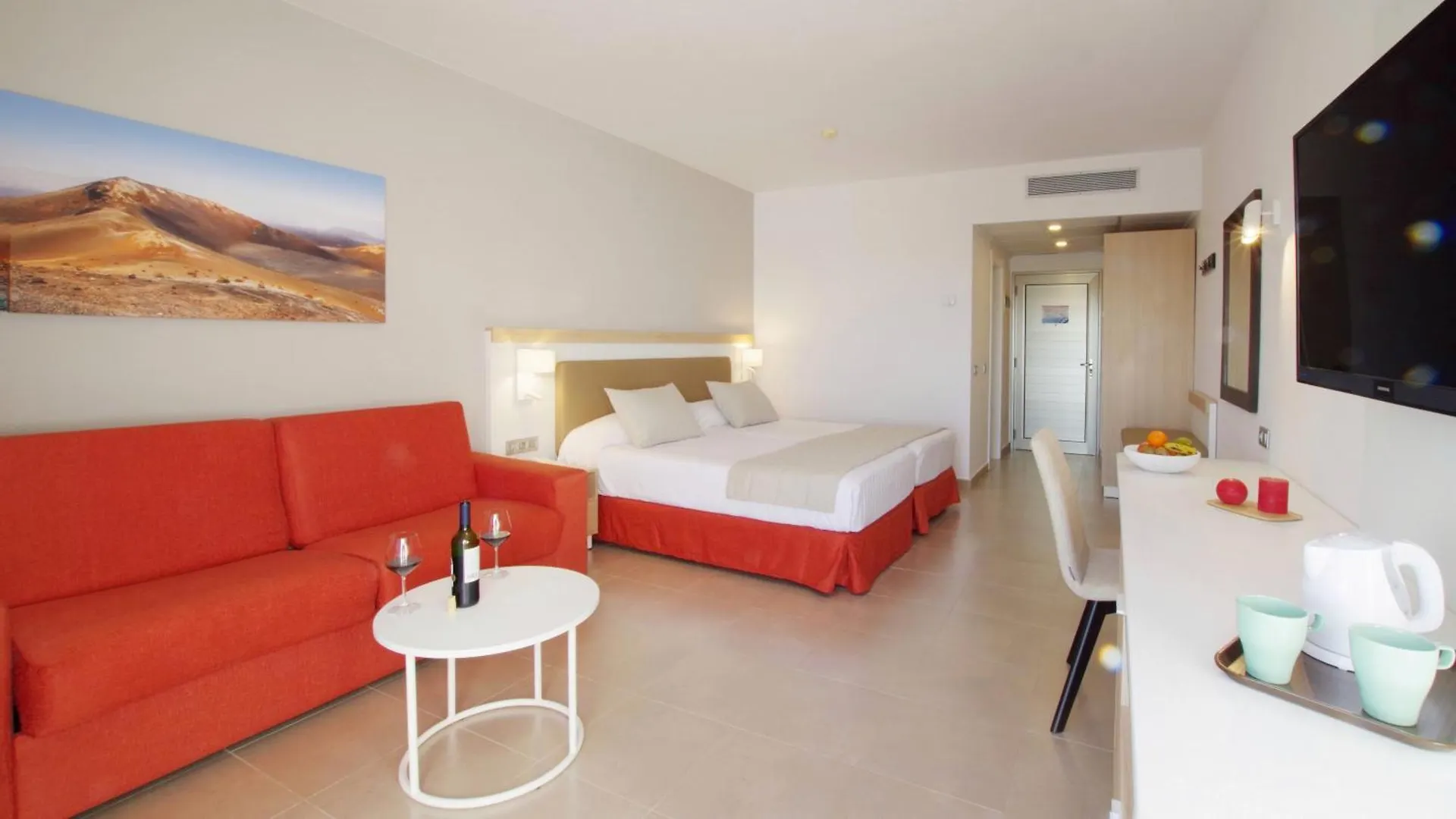Hotel Lanzarote Village Puerto del Carmen  4*, Puerto del Carmen (Lanzarote)